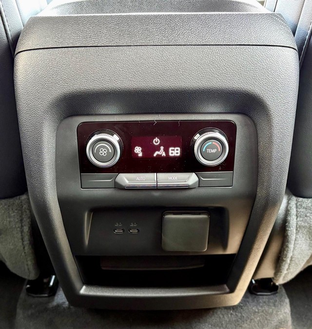 2026 Buick Enclave Sport Touring thumbnail image 14
