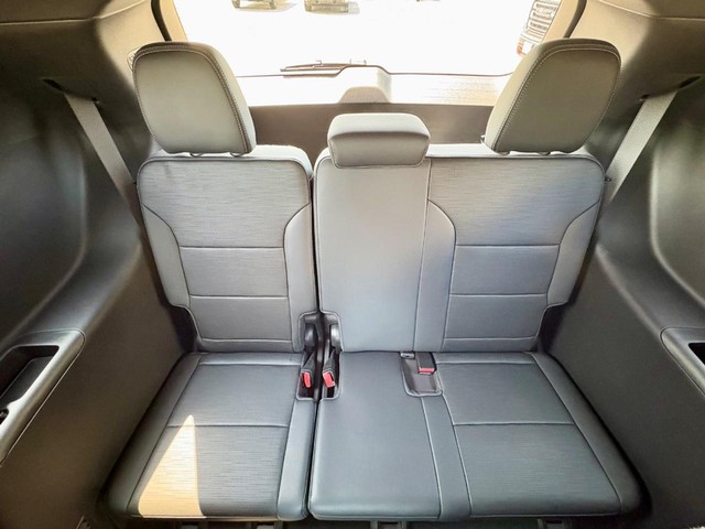 2026 Buick Enclave Sport Touring thumbnail image 15