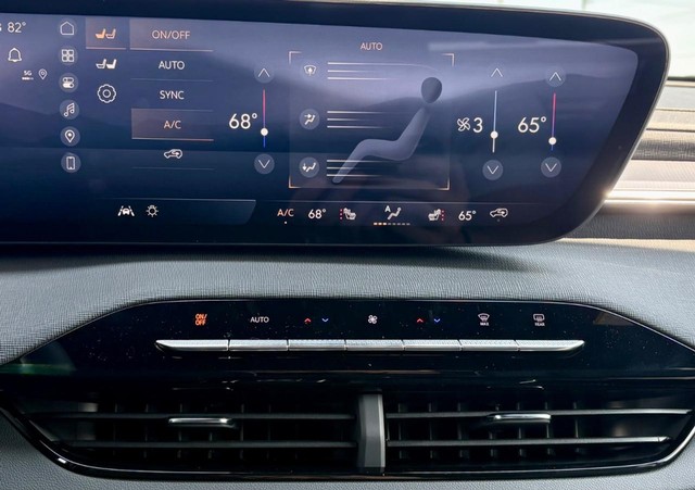 2026 Buick Enclave Sport Touring thumbnail image 29