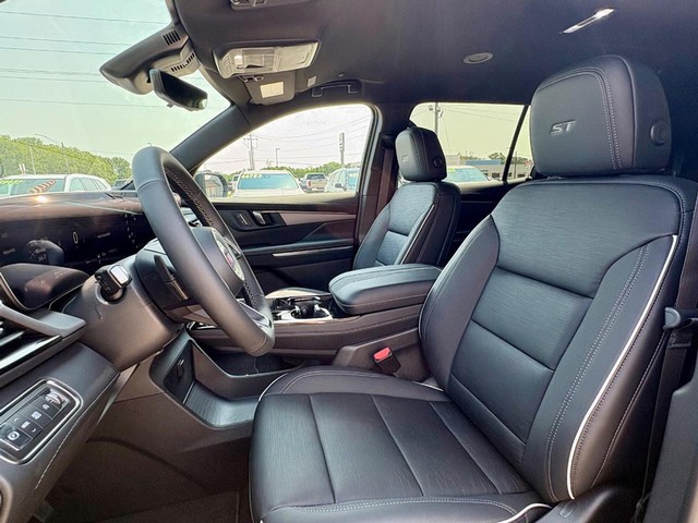 2026 Buick Enclave Sport Touring thumbnail image 32