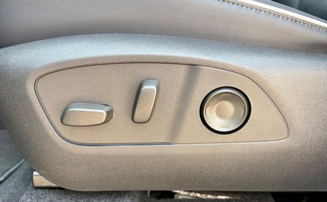 2026 Buick Enclave Sport Touring thumbnail image 33