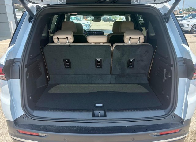 2026 Buick Enclave Preferred thumbnail image 05