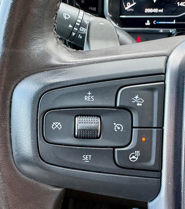 2022 GMC Sierra 1500 4WD SLT Crew Cab thumbnail image 22