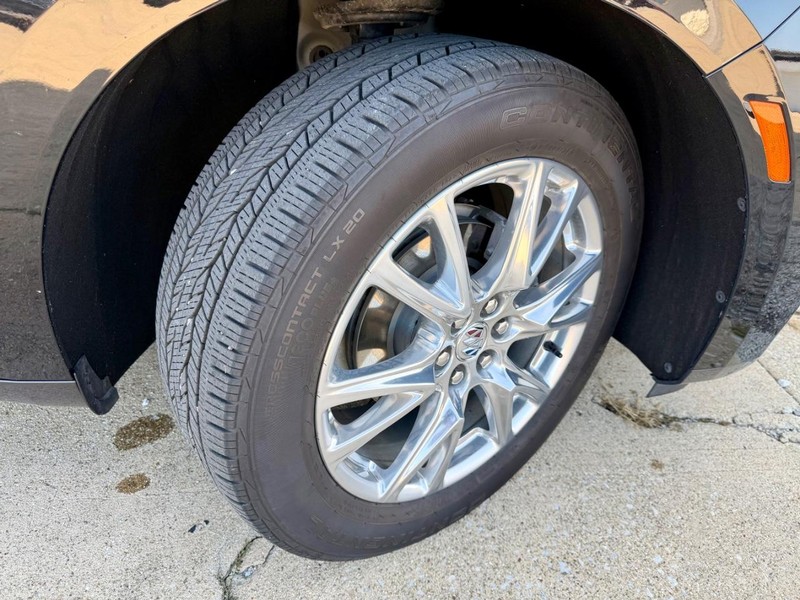 Buick Enclave Vehicle Full-screen Gallery Image 11