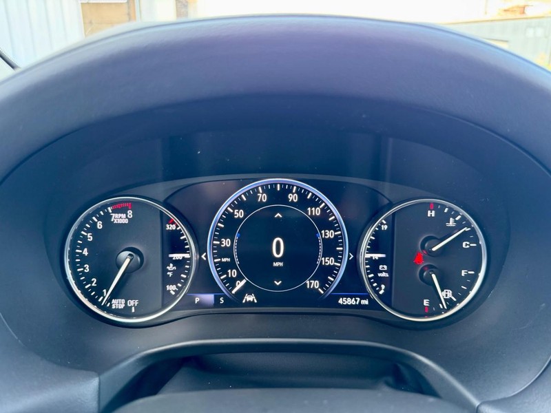 Buick Enclave Vehicle Full-screen Gallery Image 27