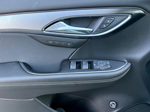 2026 Buick Envision Sport Touring thumbnail image 17