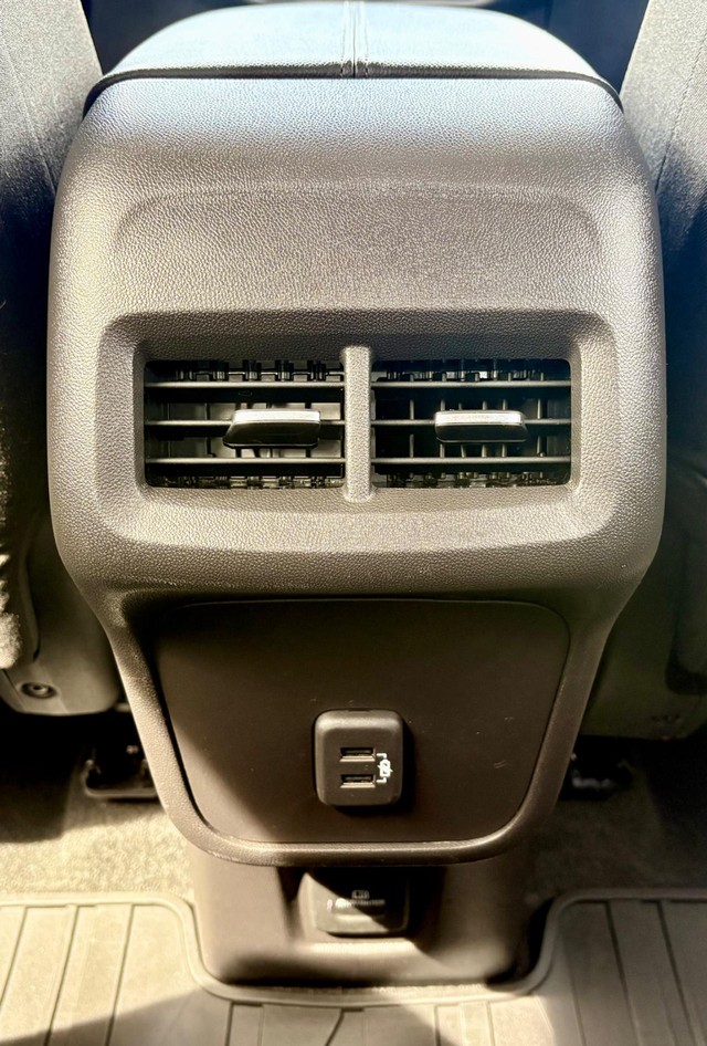 2024 GMC Terrain SLE thumbnail image 12