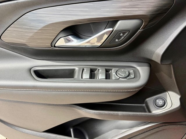 2024 GMC Terrain SLE thumbnail image 17