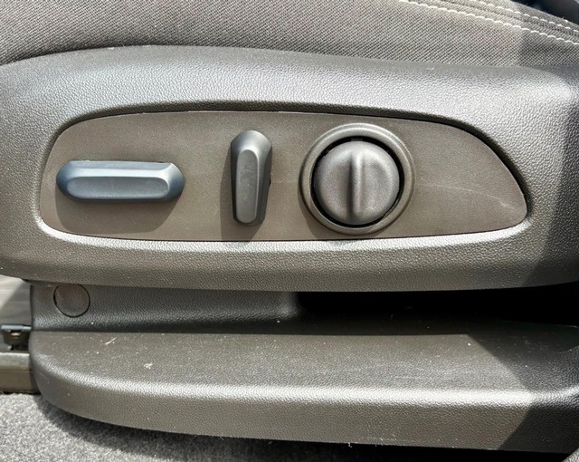 2024 GMC Terrain SLE thumbnail image 33