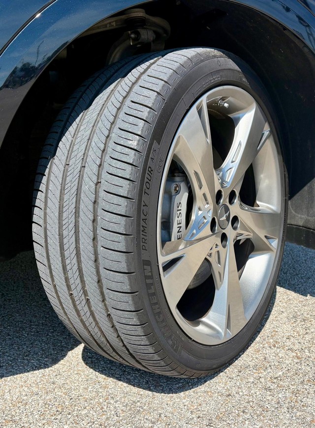 2024 Genesis GV80 3.5T AWD thumbnail image 10