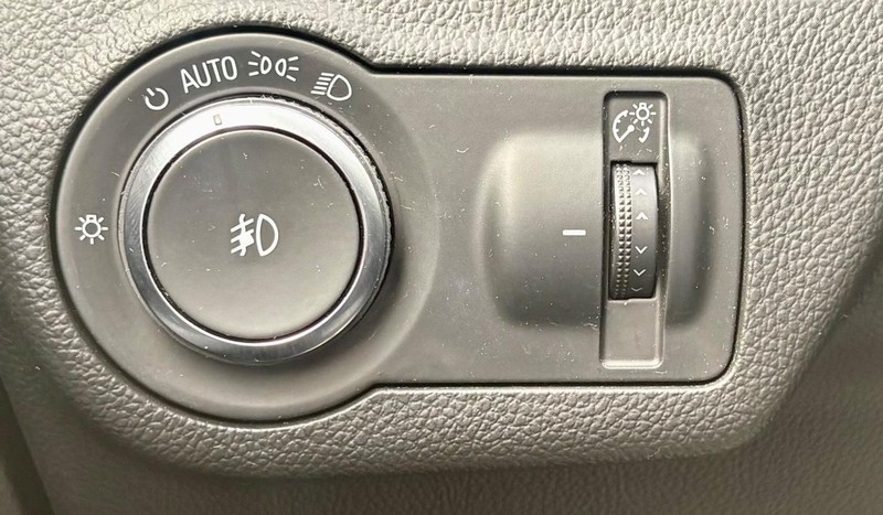 Buick Envision Vehicle Full-screen Gallery Image 19