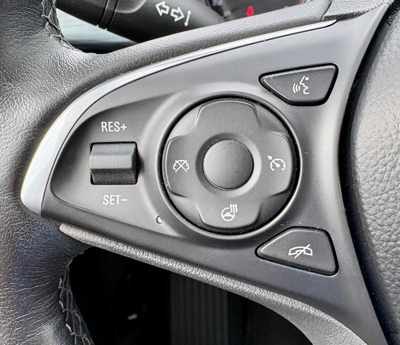 Buick Envision Vehicle Full-screen Gallery Image 21