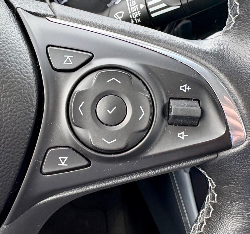 Buick Envision Vehicle Full-screen Gallery Image 22