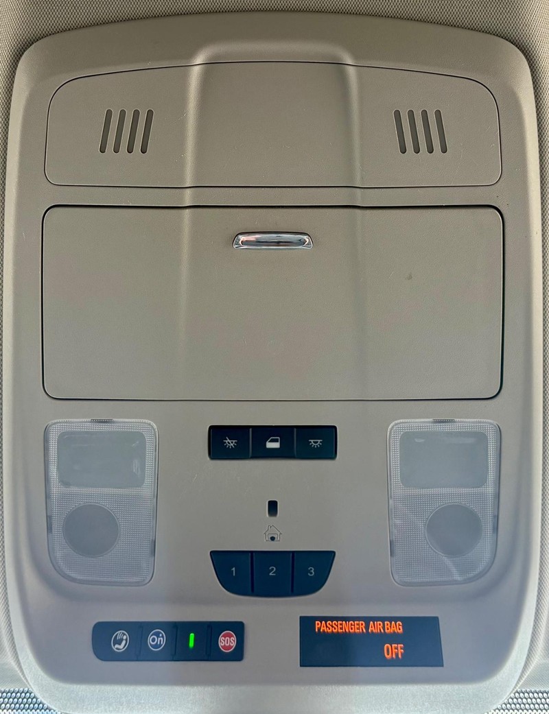 Buick Envision Vehicle Full-screen Gallery Image 30