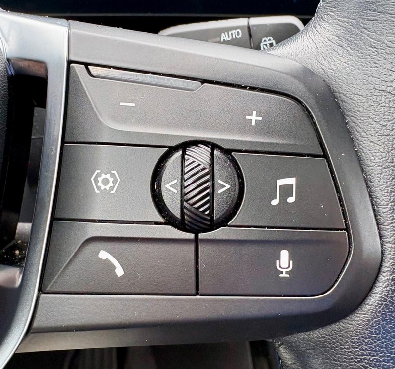 BMW X1 Vehicle Full-screen Gallery Image 21