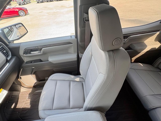 2026 GMC Sierra 1500 SLT thumbnail image 16