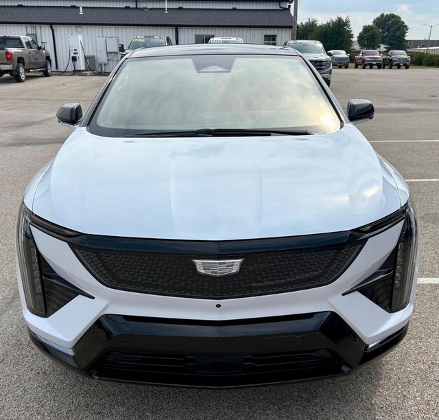 2027 Cadillac OPTIQ Sport thumbnail image 08