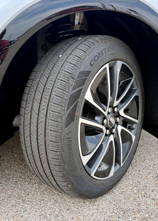 2027 Cadillac OPTIQ Sport thumbnail image 10
