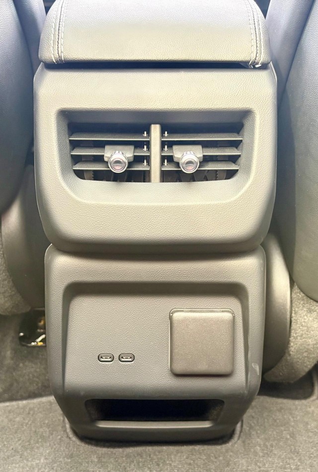 2027 Cadillac OPTIQ Sport thumbnail image 12