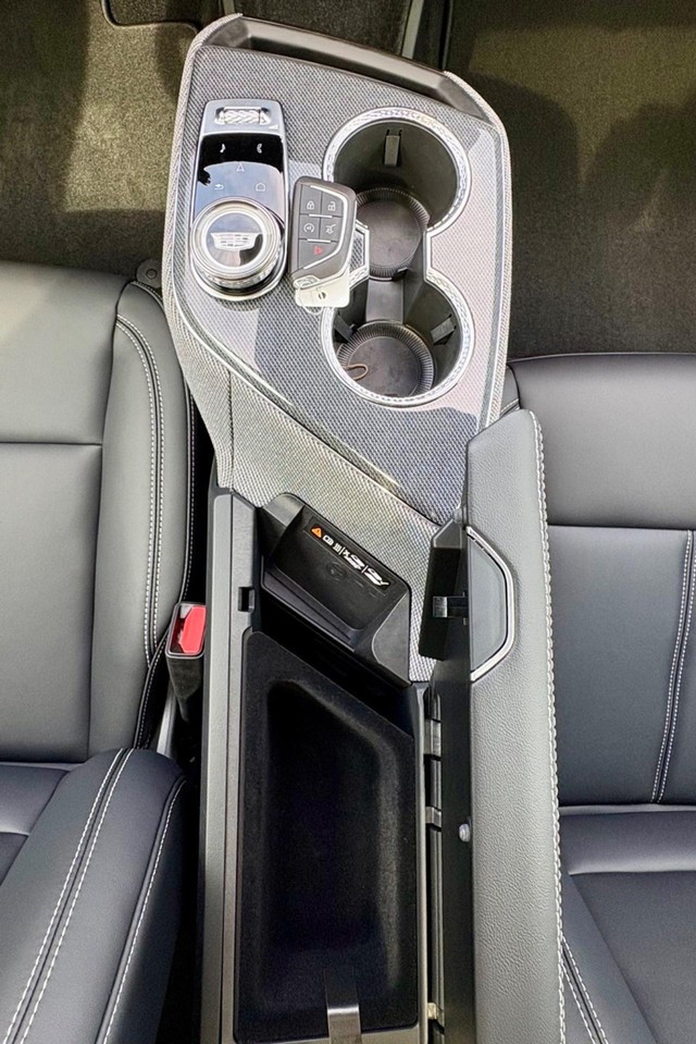 2027 Cadillac OPTIQ Sport thumbnail image 14