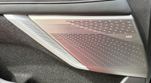 2027 Cadillac OPTIQ Sport thumbnail image 18