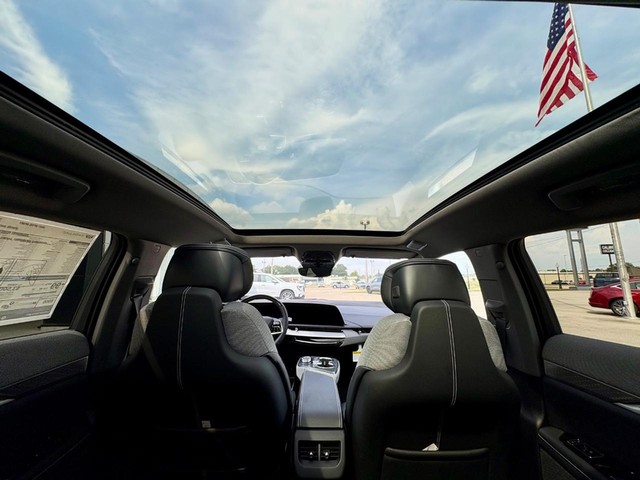 2027 Cadillac OPTIQ Sport thumbnail image 30