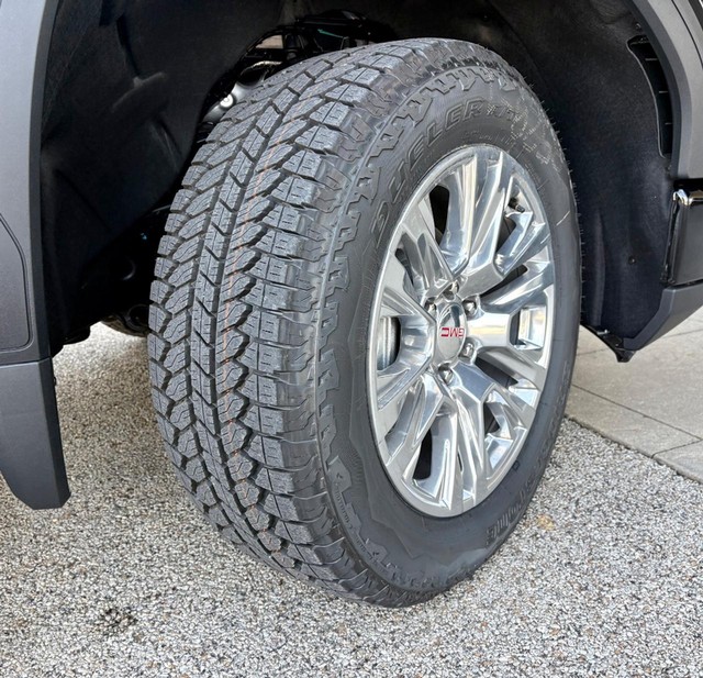 2026 GMC Sierra 1500 Denali thumbnail image 11