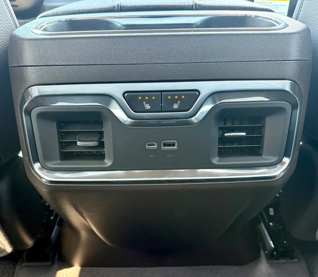 2026 GMC Sierra 1500 Denali thumbnail image 13
