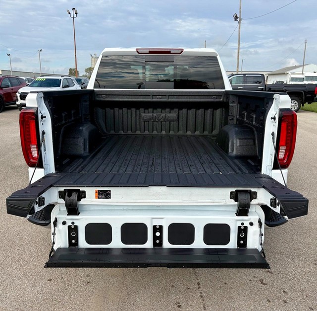 2026 GMC Sierra 1500 SLT - Photo 6