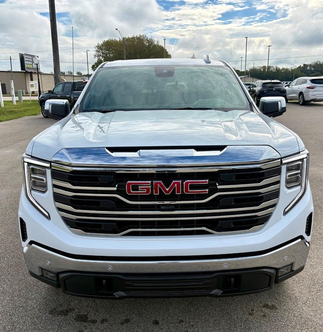 2026 GMC Sierra 1500 SLT - Photo 9