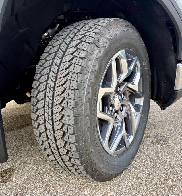 2026 GMC Sierra 1500 SLT - Photo 11