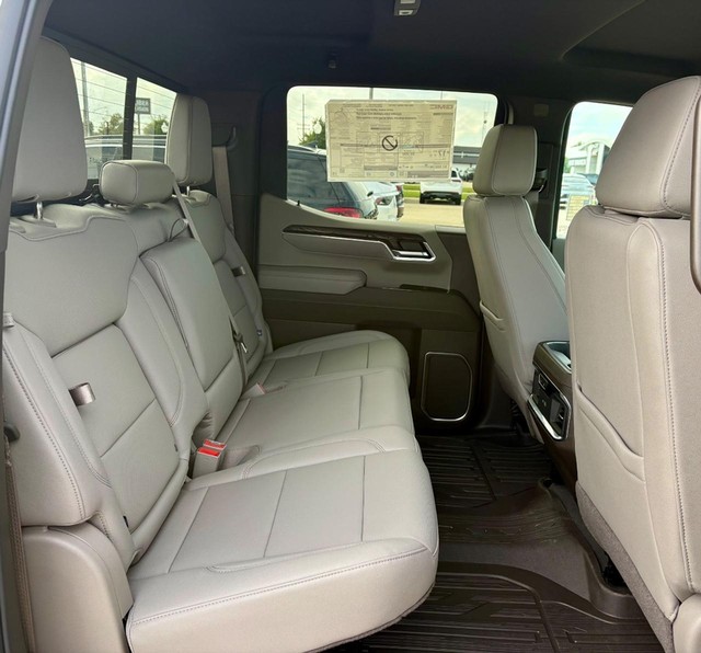 2026 GMC Sierra 1500 SLT - Photo 12