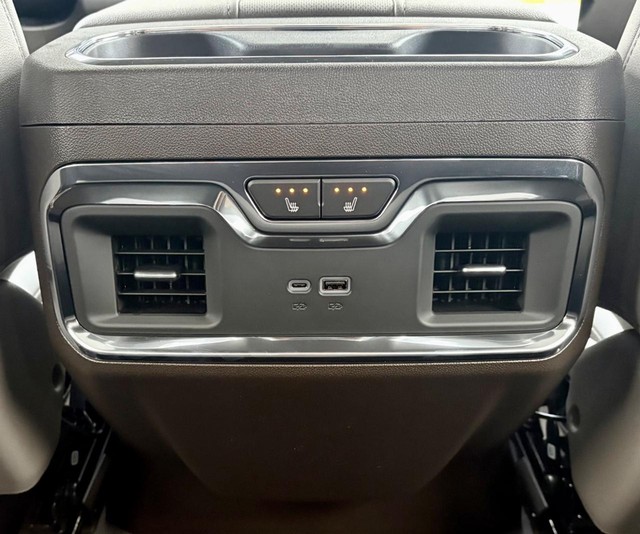 2026 GMC Sierra 1500 SLT - Photo 13