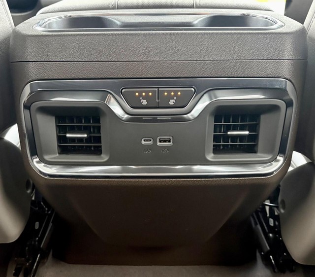 2026 GMC Sierra 1500 SLT - Photo 13