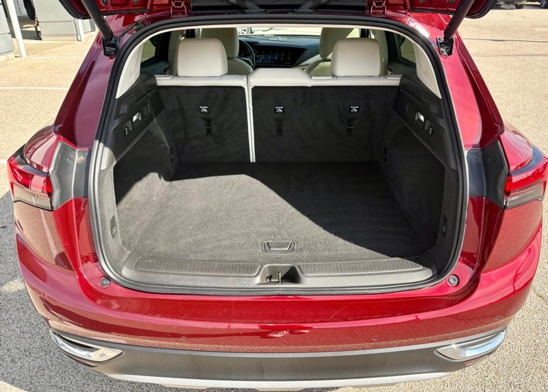 Buick Envision Vehicle Full-screen Gallery Image 05
