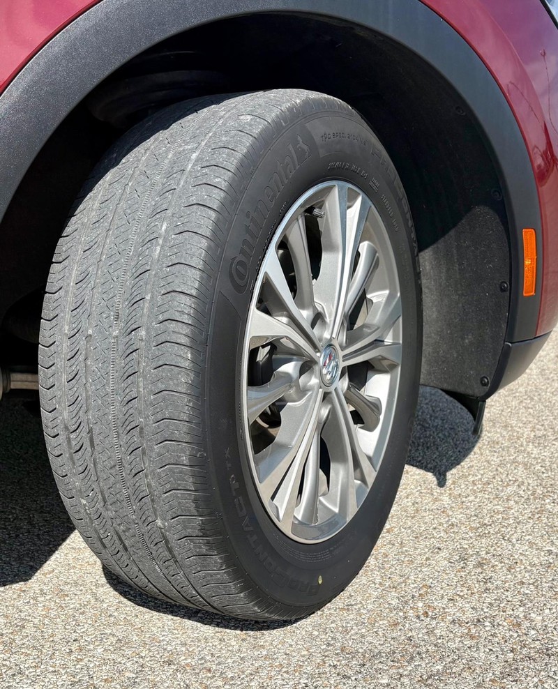 Buick Envision Vehicle Full-screen Gallery Image 10