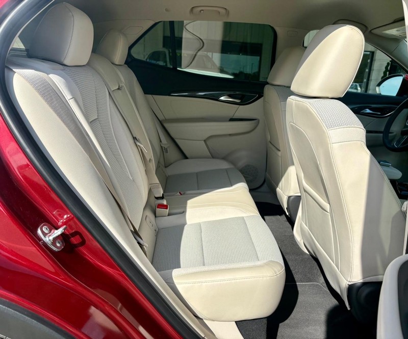 Buick Envision Vehicle Full-screen Gallery Image 11