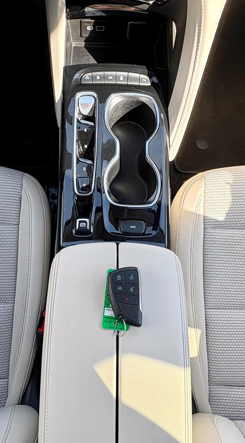 Buick Envision Vehicle Full-screen Gallery Image 14
