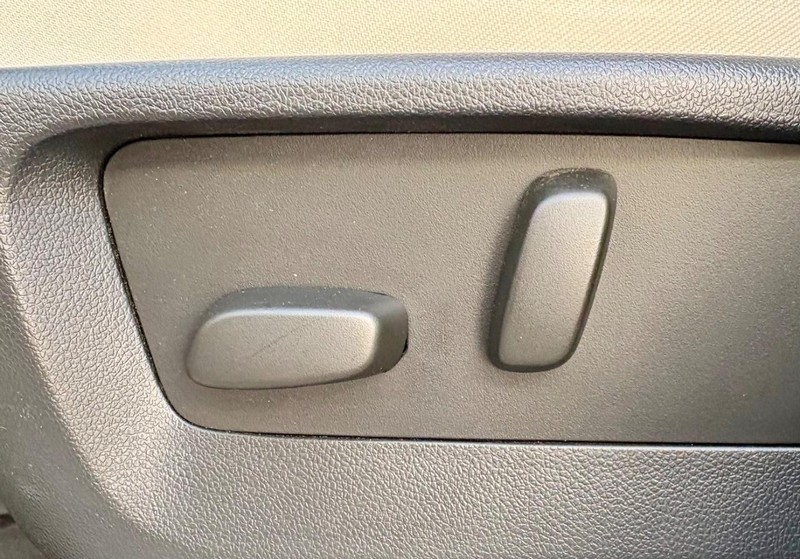 Buick Envision Vehicle Full-screen Gallery Image 29