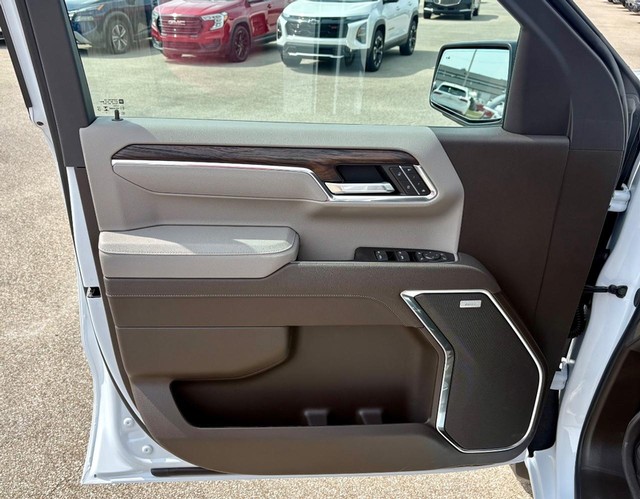 2026 GMC Sierra 1500 SLT thumbnail image 17