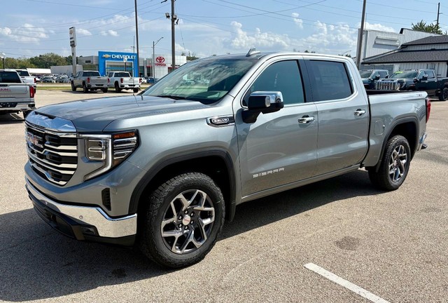 2026 GMC Sierra 1500 SLT - Photo 8