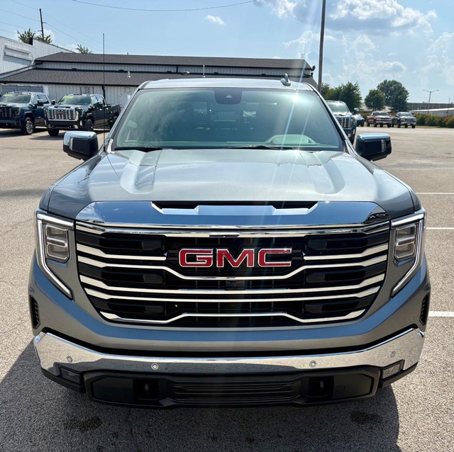 2026 GMC Sierra 1500 SLT - Photo 9