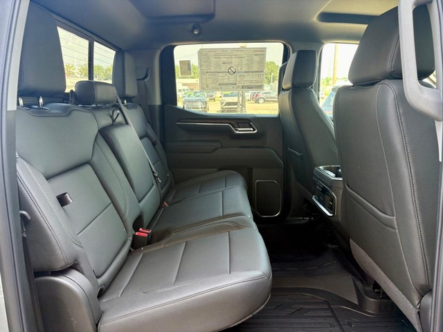 2026 GMC Sierra 1500 SLT - Photo 12