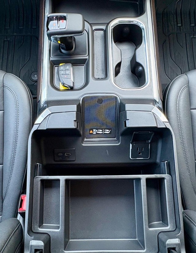 2026 GMC Sierra 1500 SLT - Photo 15