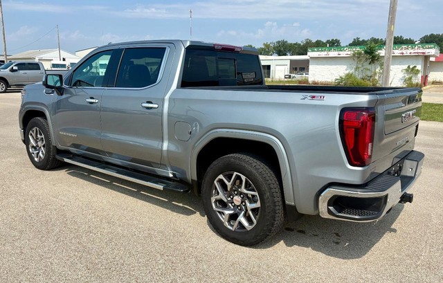 2025 GMC Sierra 1500 SLT thumbnail image 07