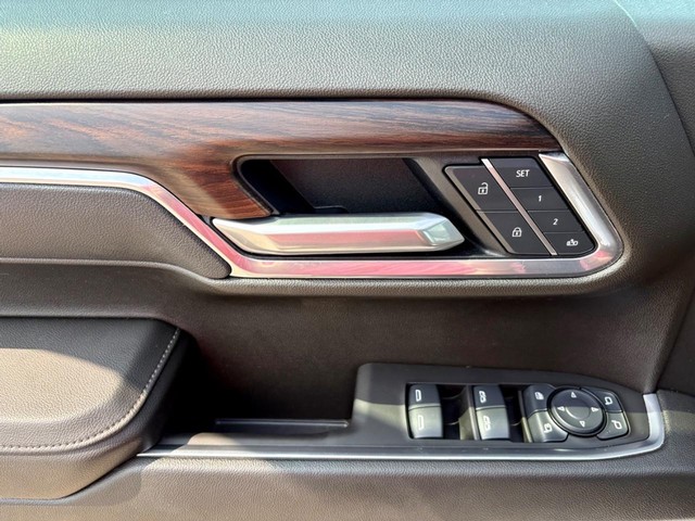2025 GMC Sierra 1500 SLT thumbnail image 19