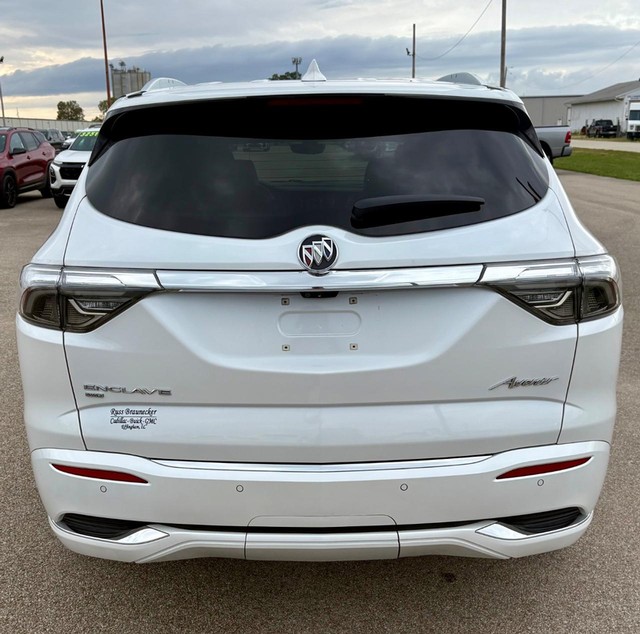2022 Buick Enclave Avenir thumbnail image 04