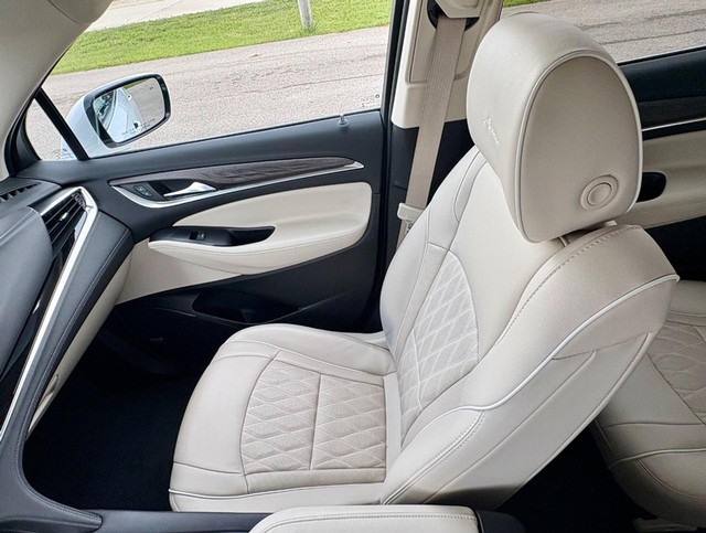 2022 Buick Enclave Avenir thumbnail image 18
