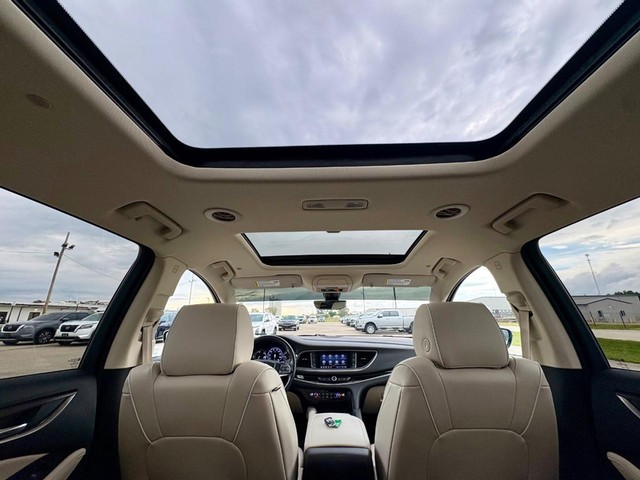 2022 Buick Enclave Avenir thumbnail image 33