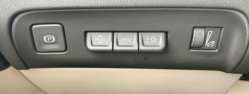 Buick Enclave Vehicle Full-screen Gallery Image 22